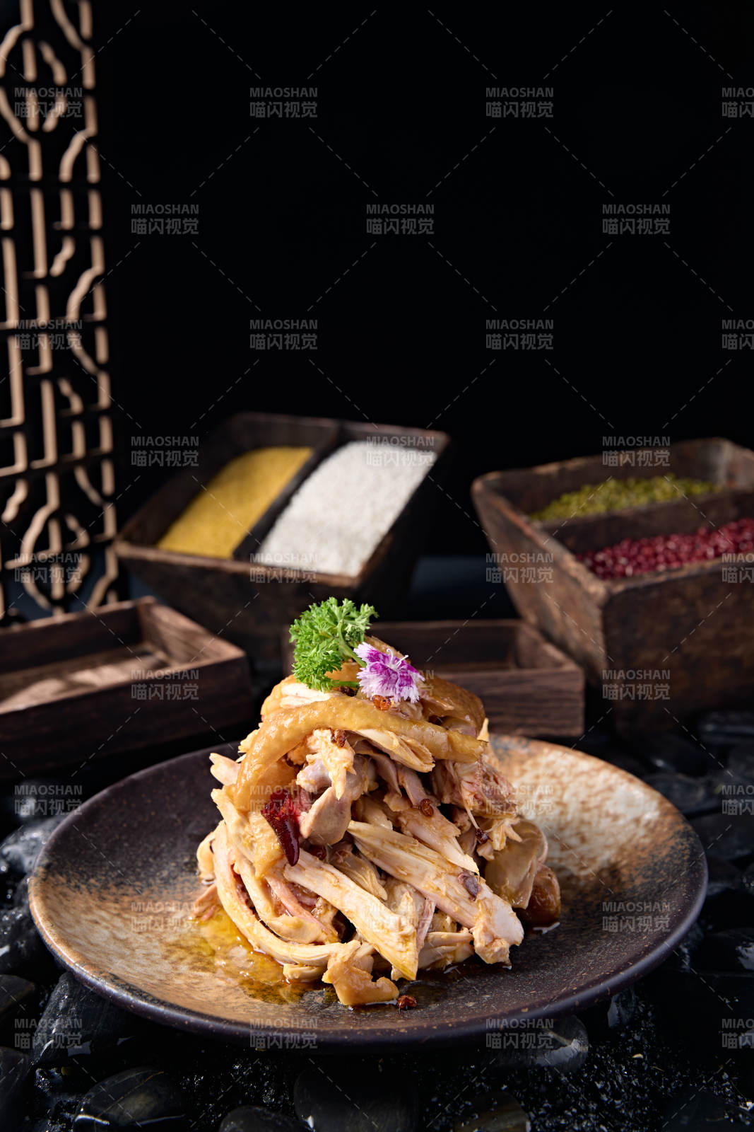 椒麻香辣手撕口水鸡图片