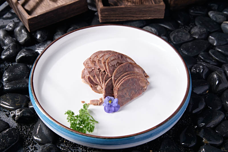 凉菜五香压牛腱切片图片