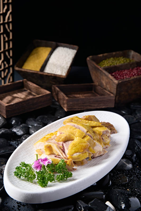 精美凉菜广式盐水白切鸡图片