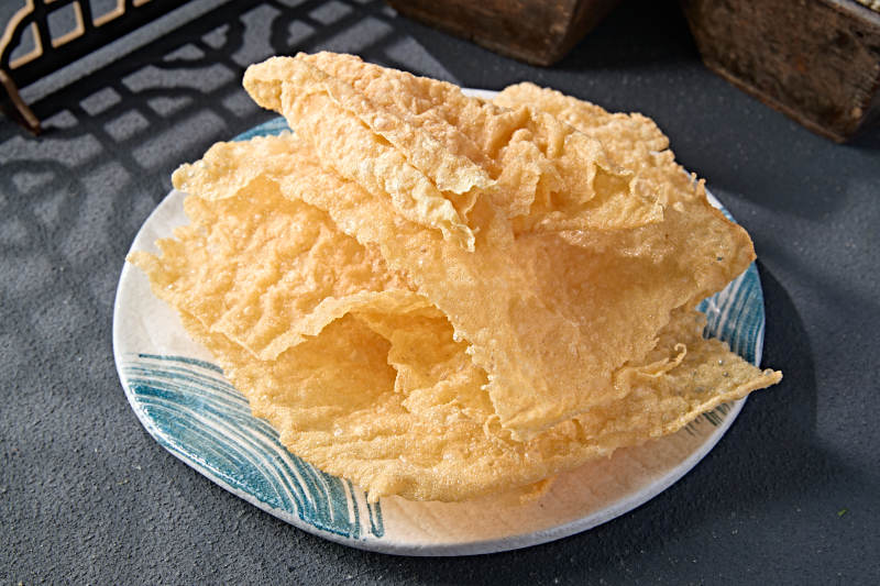 油炸响铃卷皮炸油豆皮图片