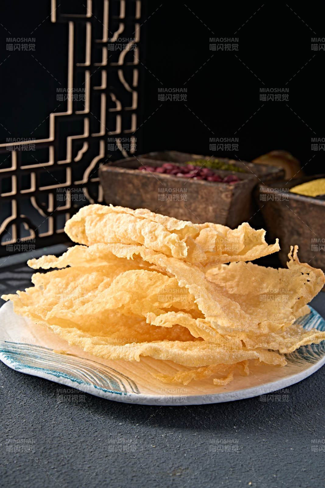 油炸响铃卷皮炸油豆皮图片