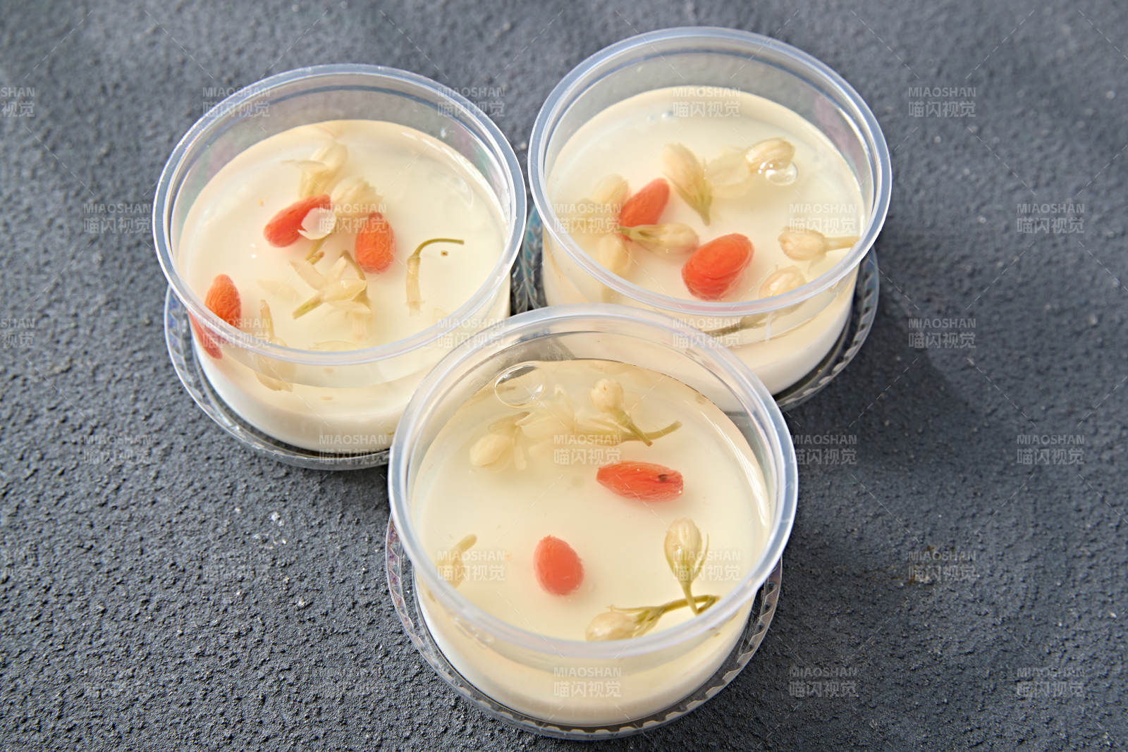 槐花枸杞滋补草原风味纯醸老酸奶图片