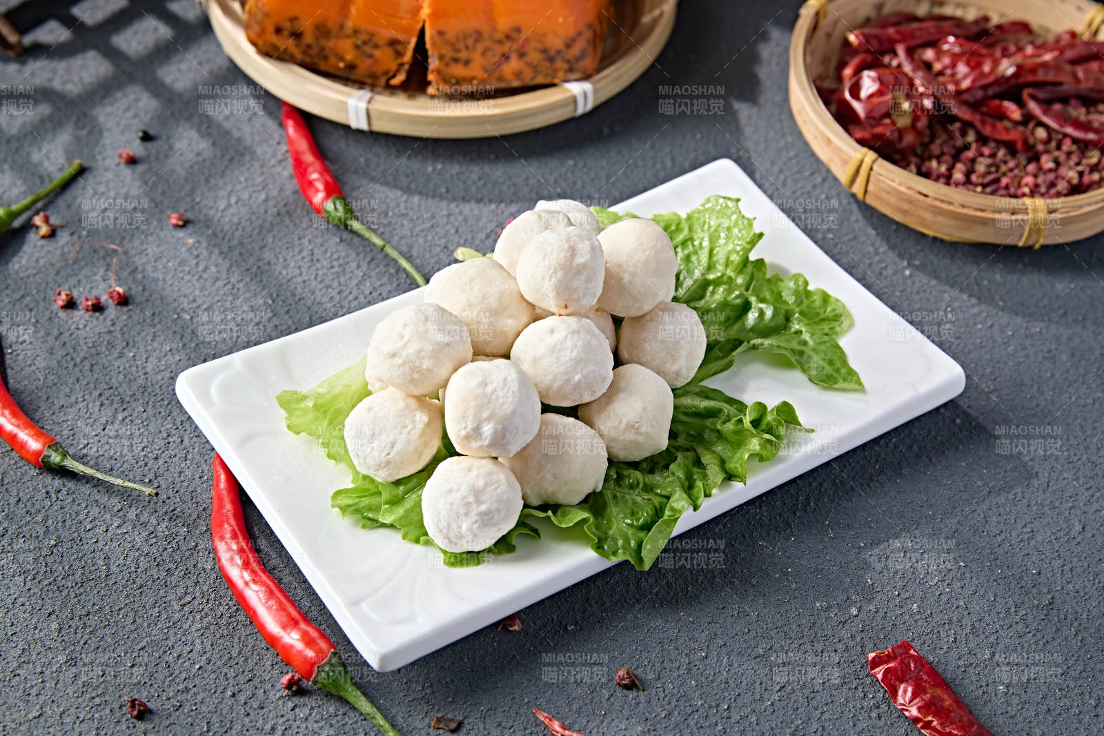 传统火锅食材美味鱼丸图片