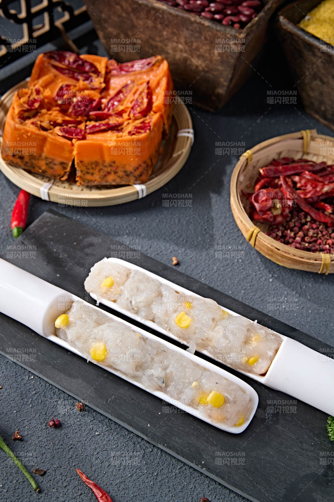 重庆火锅食材鲜虾虾滑图片