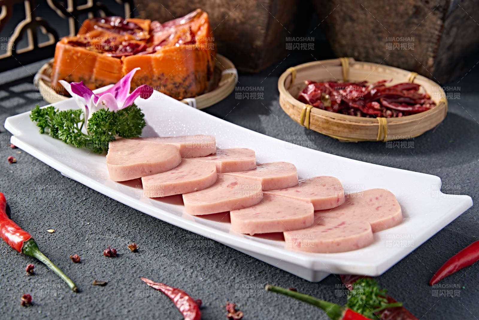 涮品食材罐头午餐肉图片