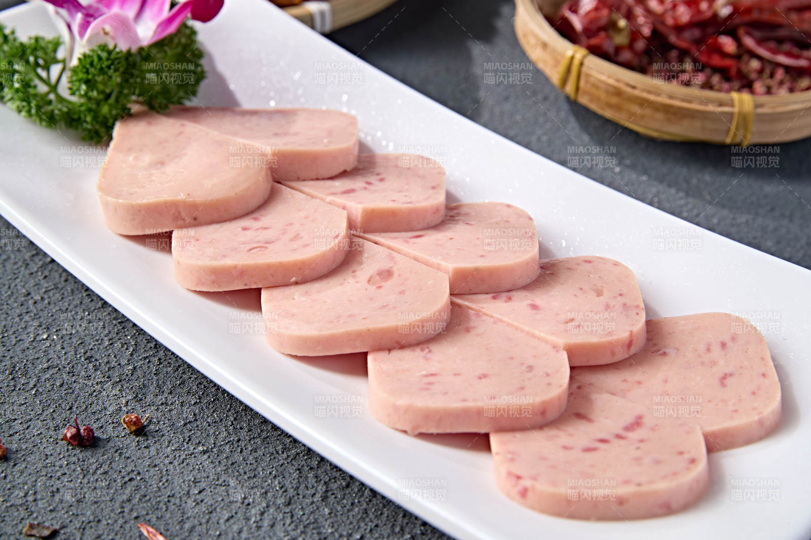 涮品食材罐头午餐肉图片