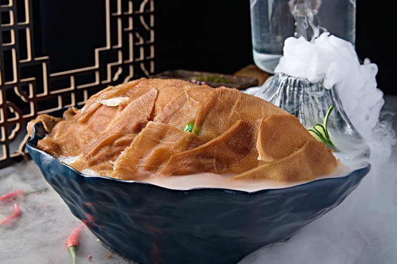 美味火锅食材鲜嫩大片毛肚图片