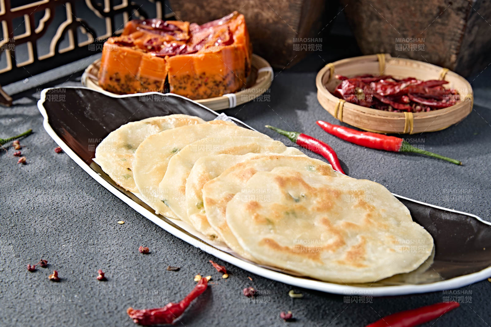 美味面食香香煎葱油饼图片