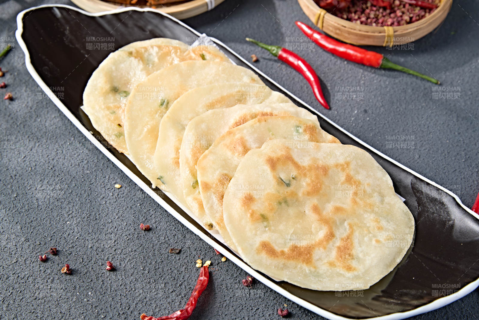 美味面食香香煎葱油饼图片