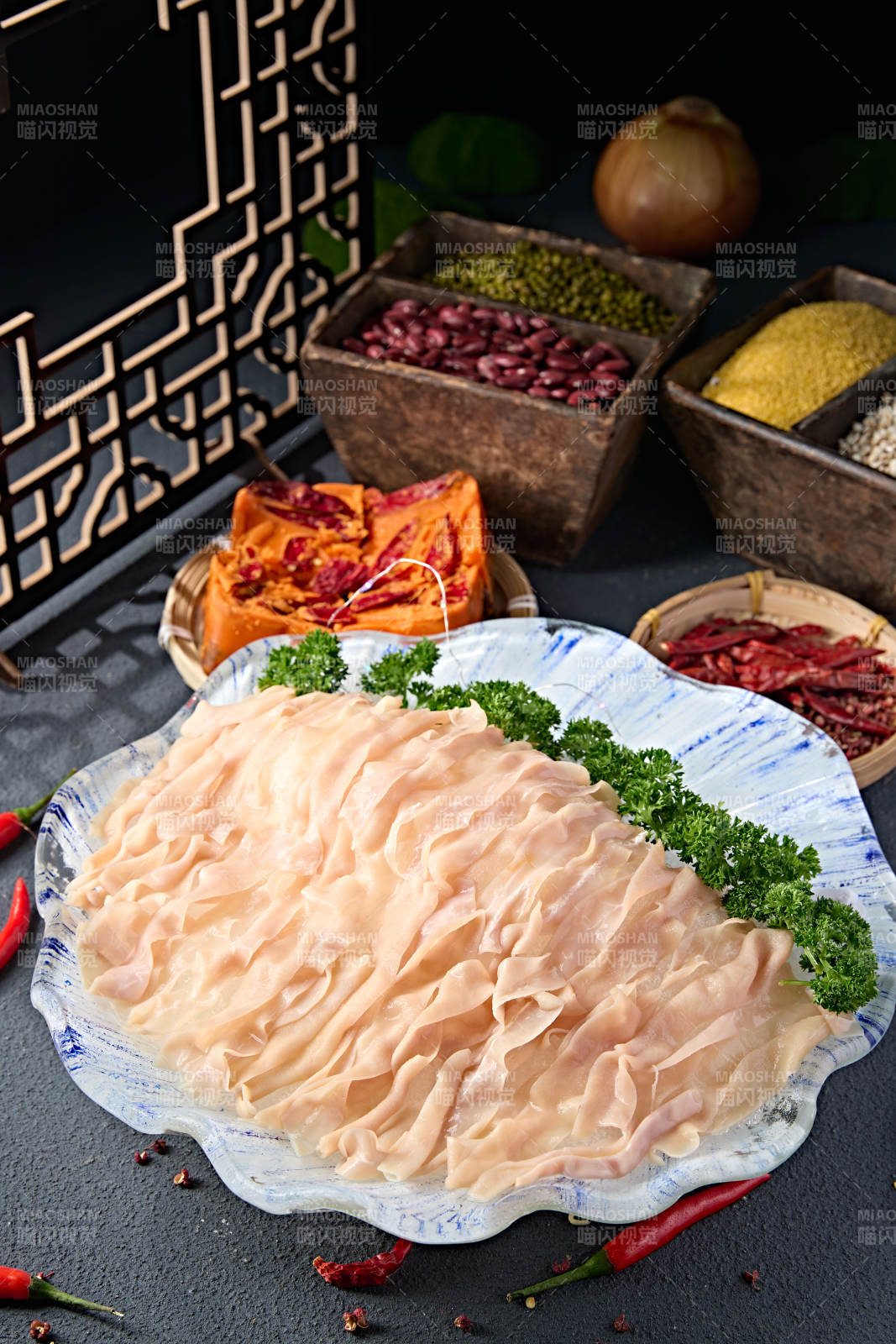 火锅食材美味鲜嫩鸭肠图片