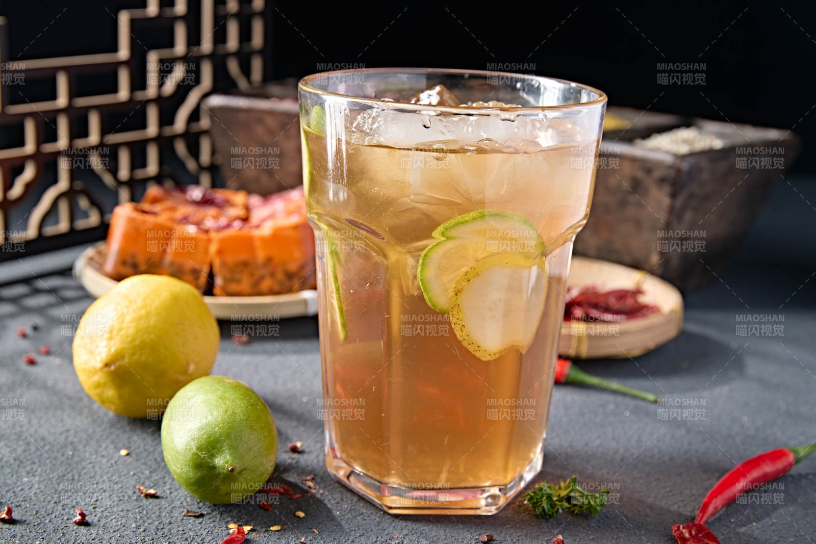 解暑饮料冰红茶柠檬冰红茶冰乌龙茶图片