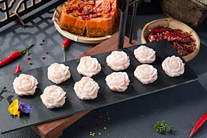 牡丹花造型的火锅龙虾丸图片