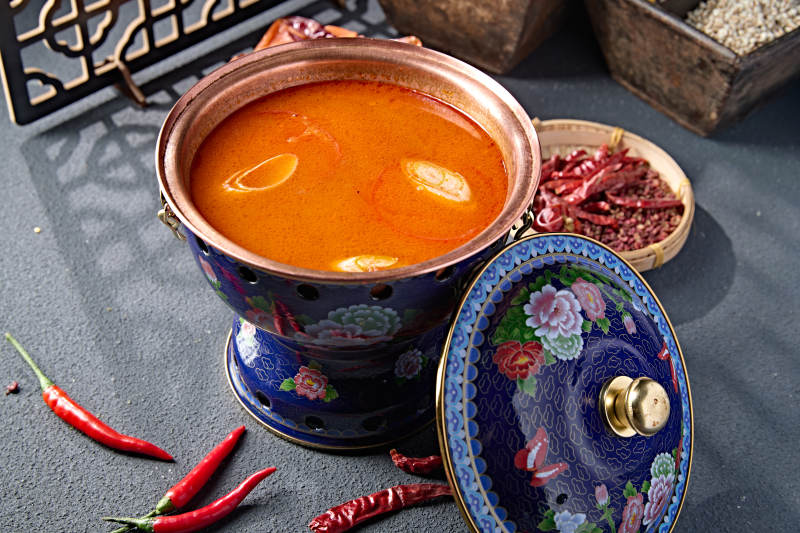 景泰蓝小火锅汤底番茄菌汤锅底图片