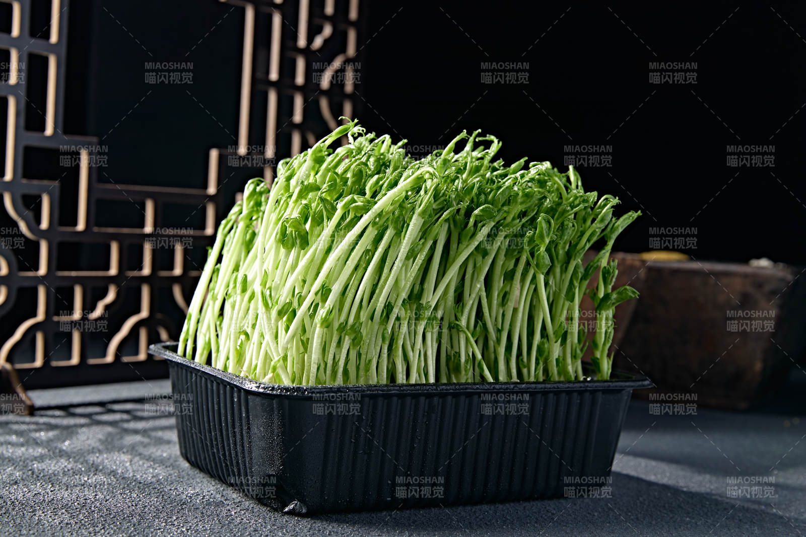 火锅涮品鲜发青豆苗图片