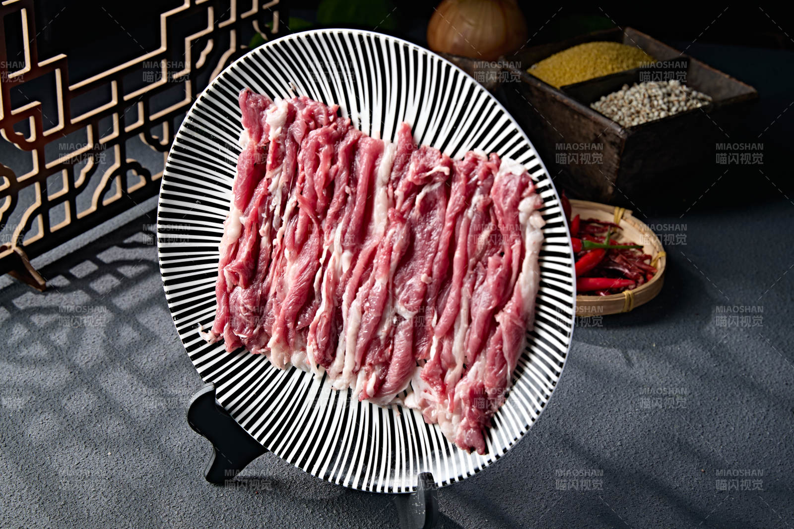 老北京铜锅鲜切羊肉片图片