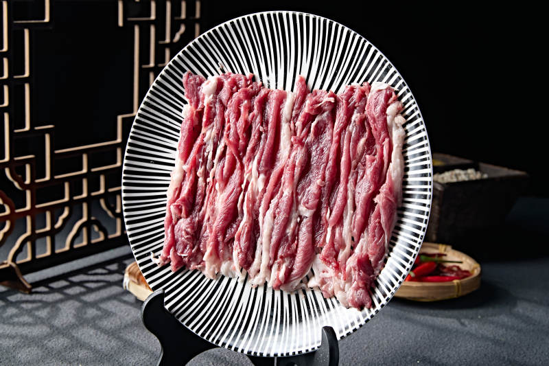 老北京铜锅鲜切羊肉片图片