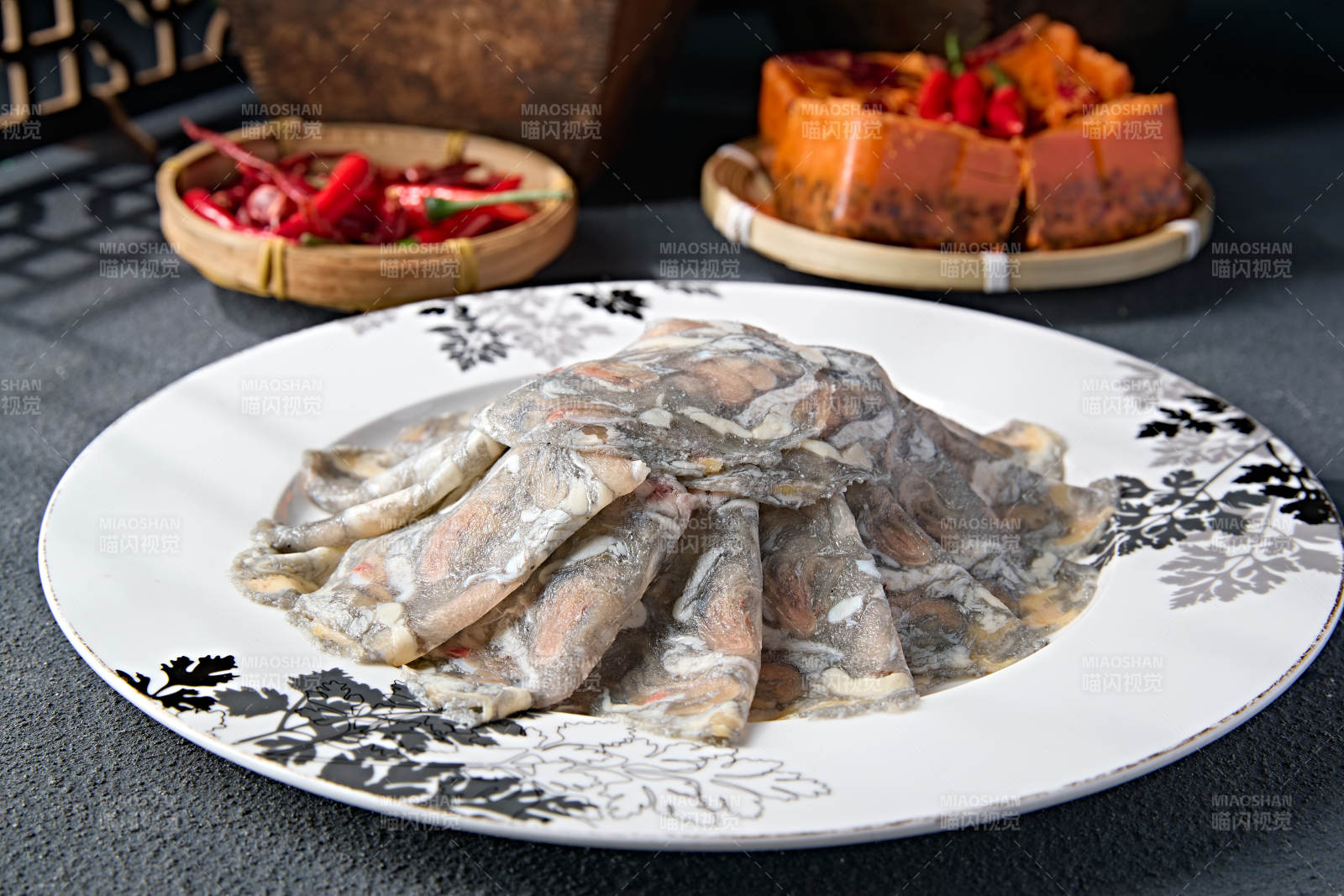 川渝火锅涮品乌鸡肉卷切片图片