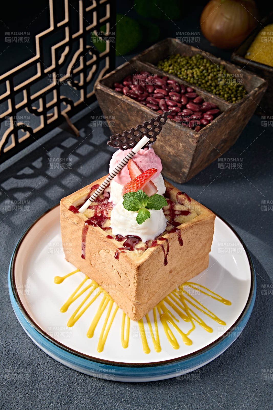 中餐西点冰淇淋面包的诱惑图片