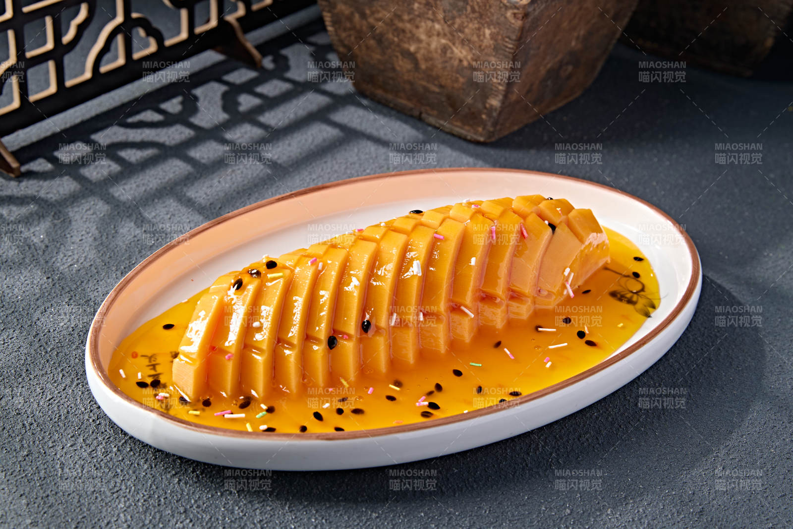 凉菜百香果汁腌木瓜片图片