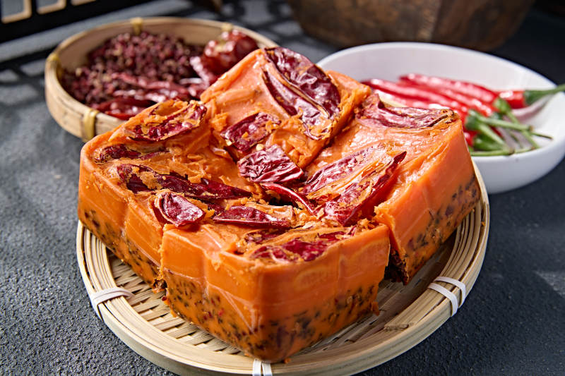 重庆传统香辣块状牛油火锅底料图片