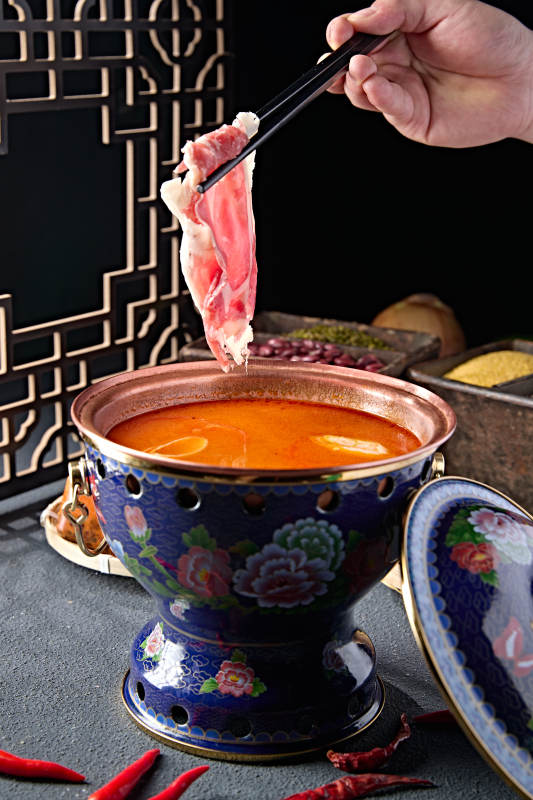 景泰蓝小火锅汤底番茄菌汤锅底图片