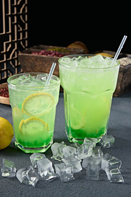 解暑饮料珍珠青苹果汁图片