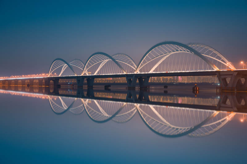 杭州钱塘江九堡大桥 影如诗夜景图片