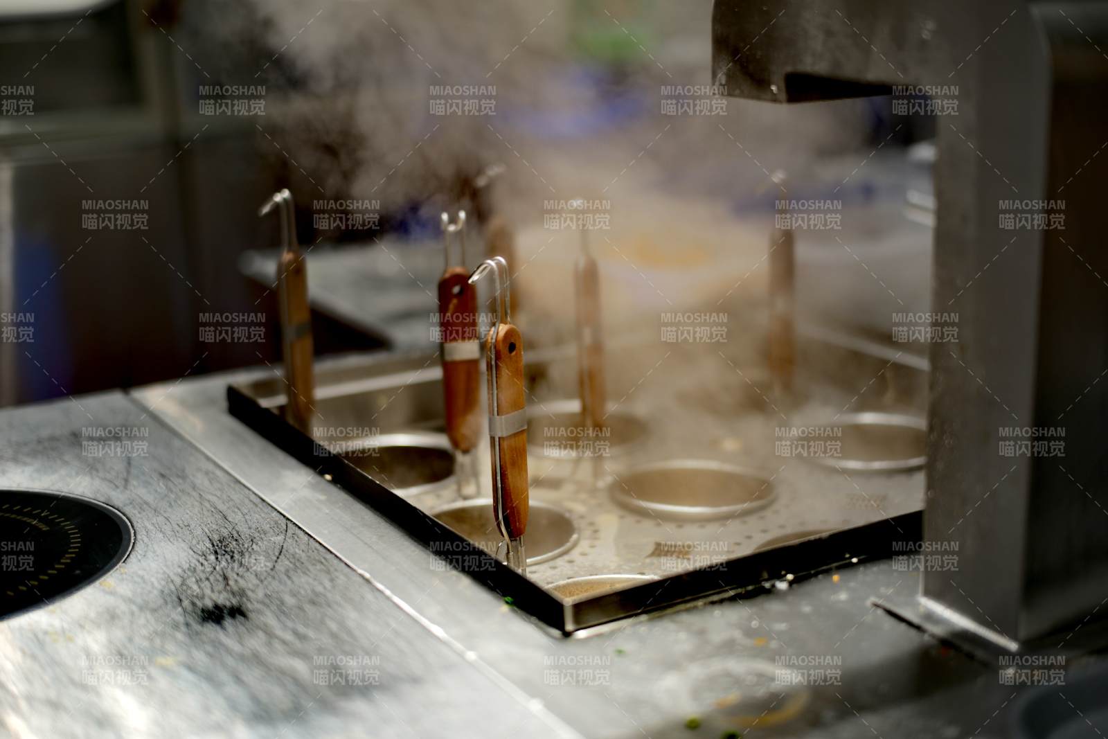 煎饼机正在工作图片