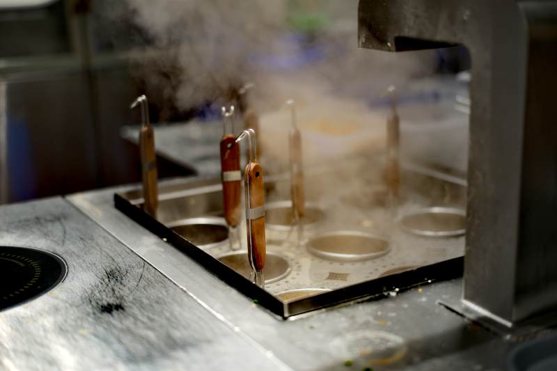 煎饼机正在工作图片