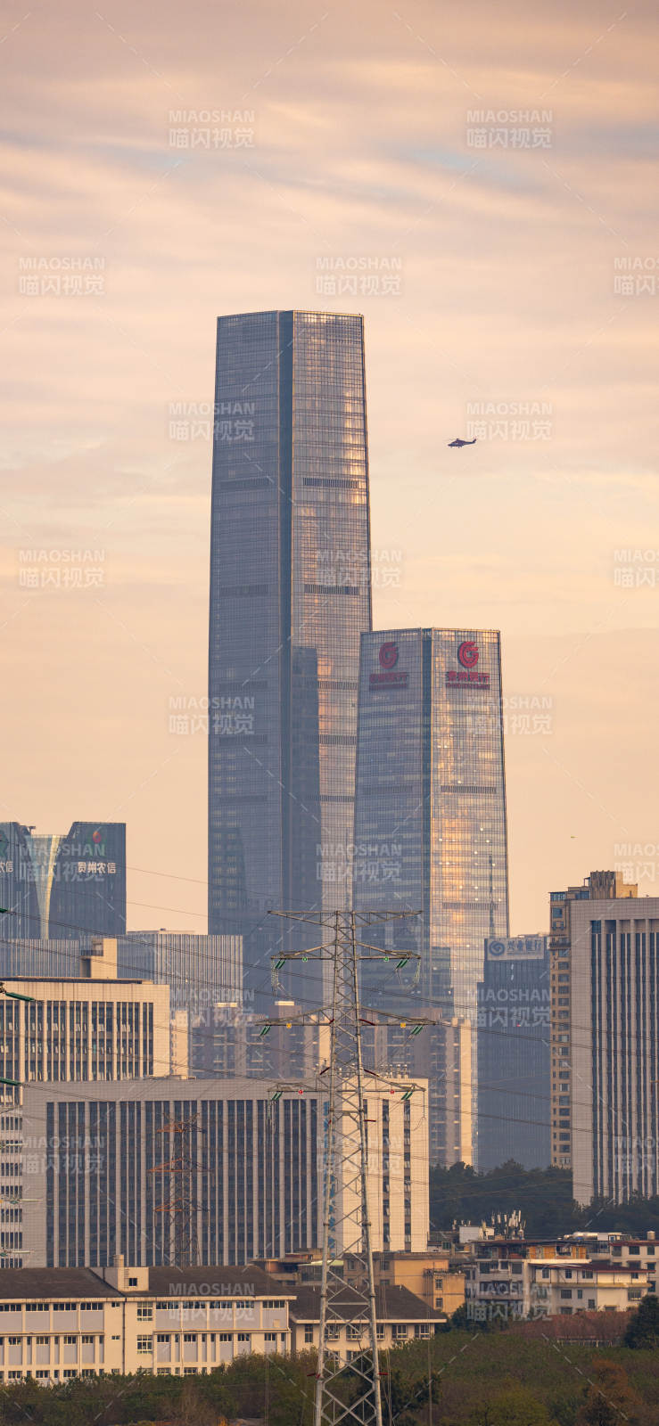 日落下的CBD图片