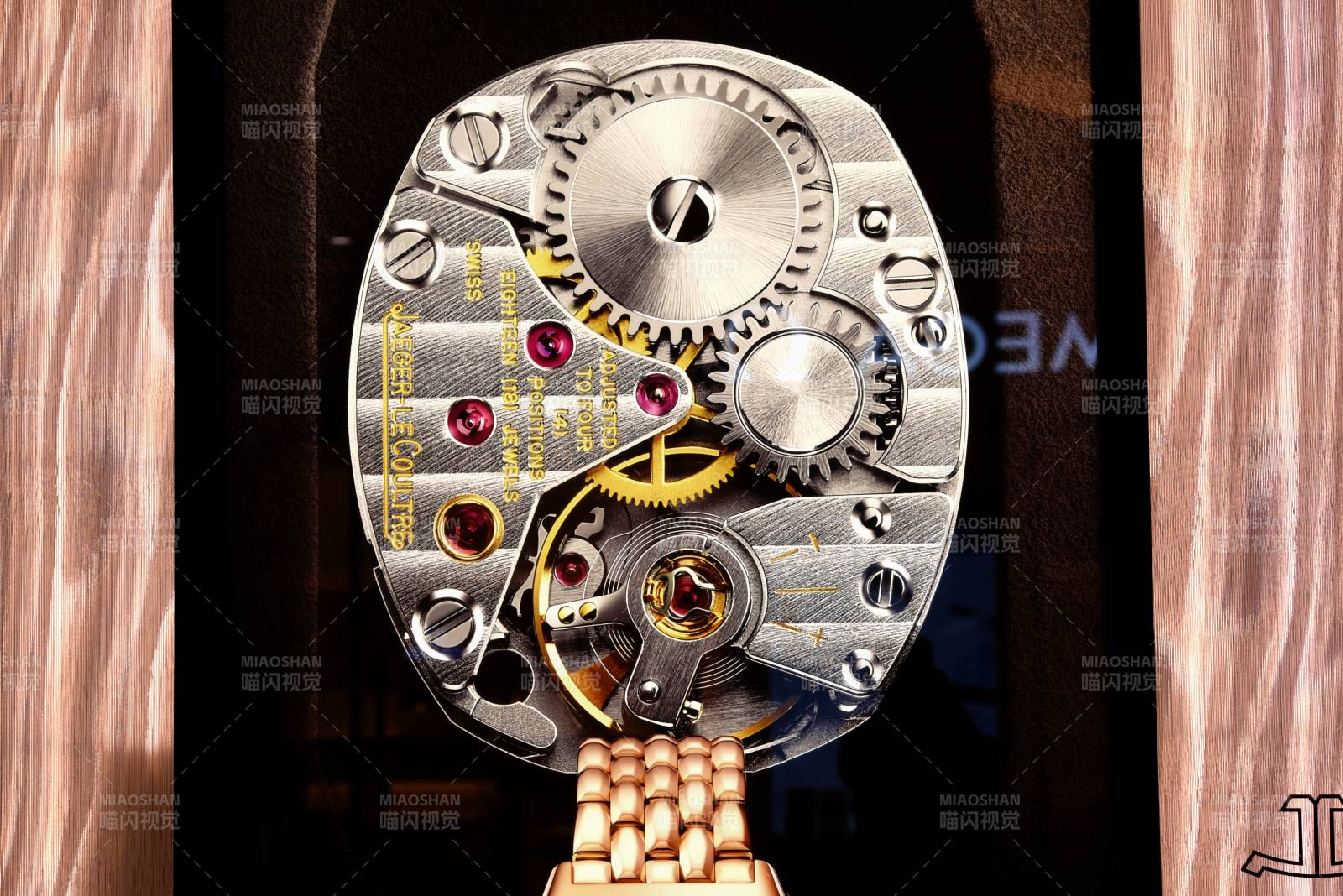 精密机械表芯图片