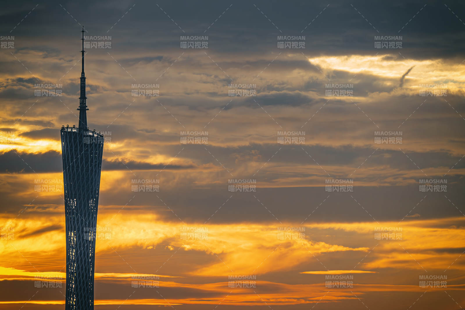 广州塔日落剪影图片