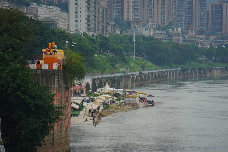 重庆江畔城市风光图片
