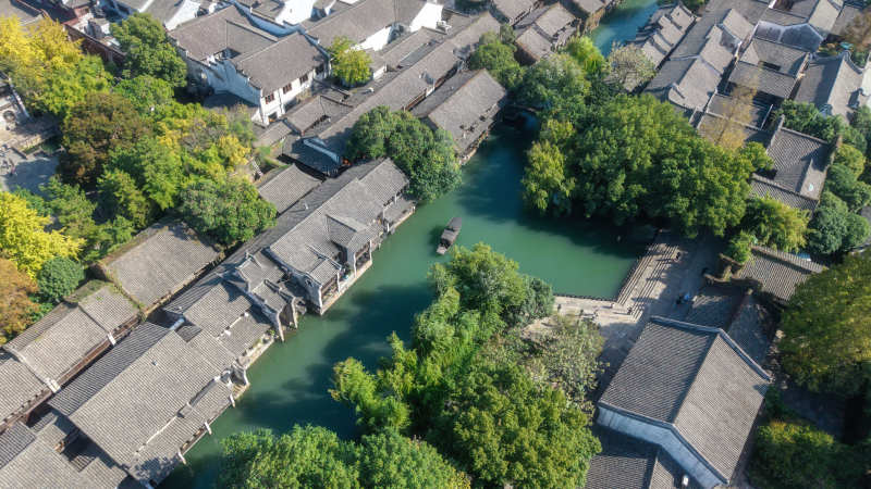 水乡古韵 绿树环绕图片