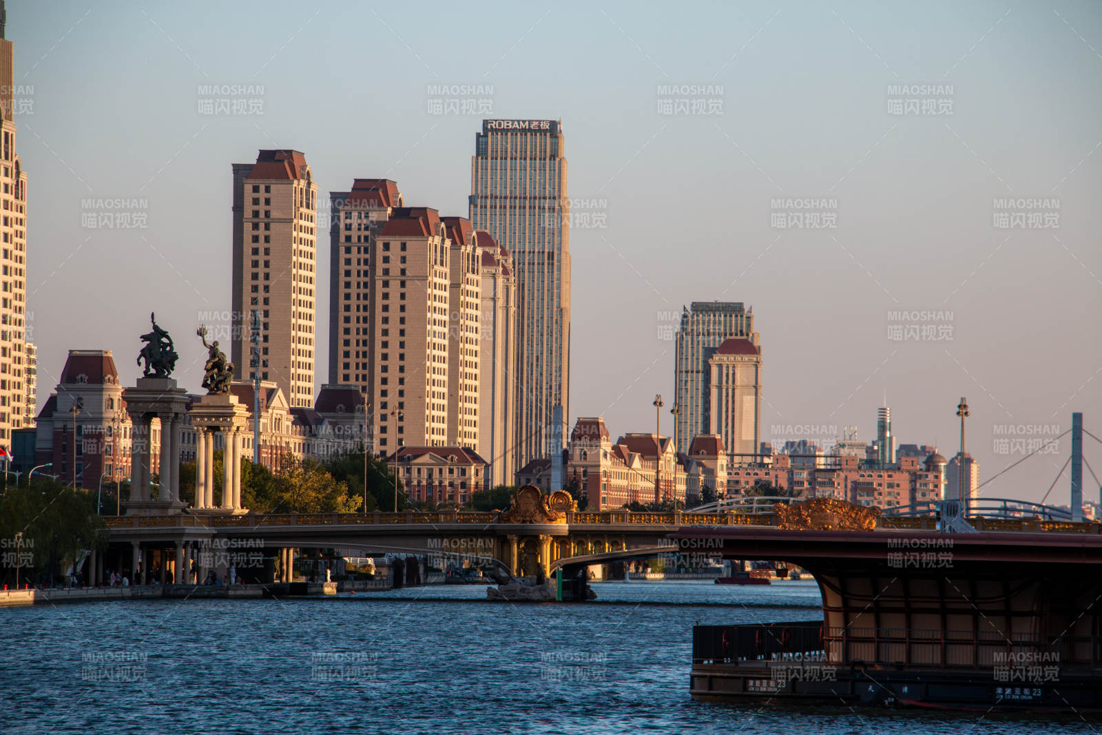 天津海河城市河畔风光图片