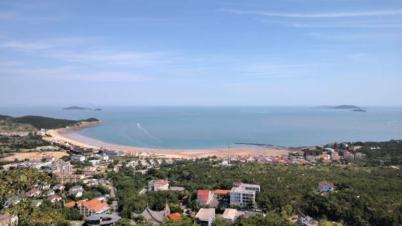 青岛崂山海滨小镇风光图片