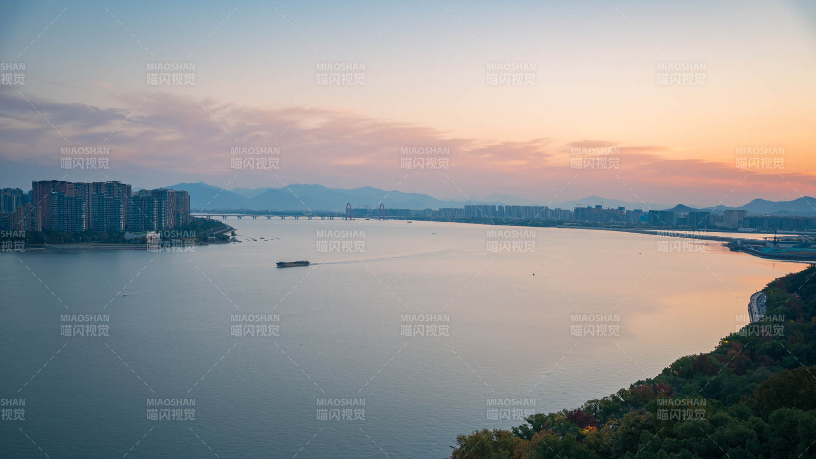 杭州钱塘江黄昏美景图片