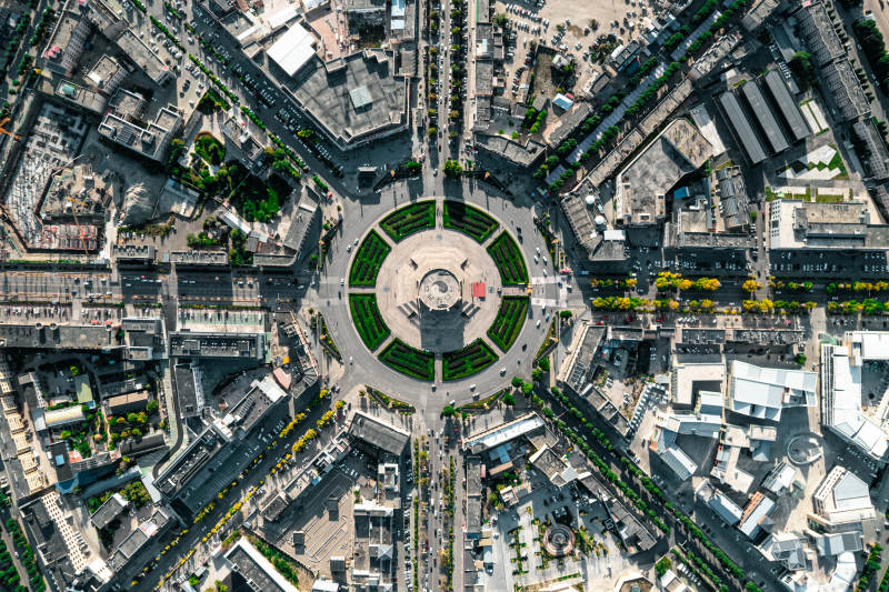 航拍新疆伊犁特克斯八卦城城市全景环岛航拍图片