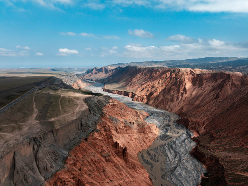 新疆安集海大峡谷红山大峡谷壮丽自然风光图片
