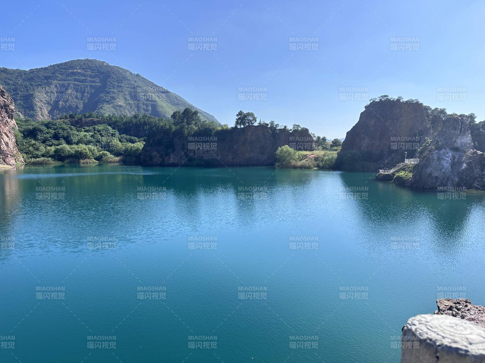 大洋山翡翠湖图片