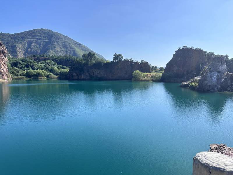 大洋山翡翠湖图片