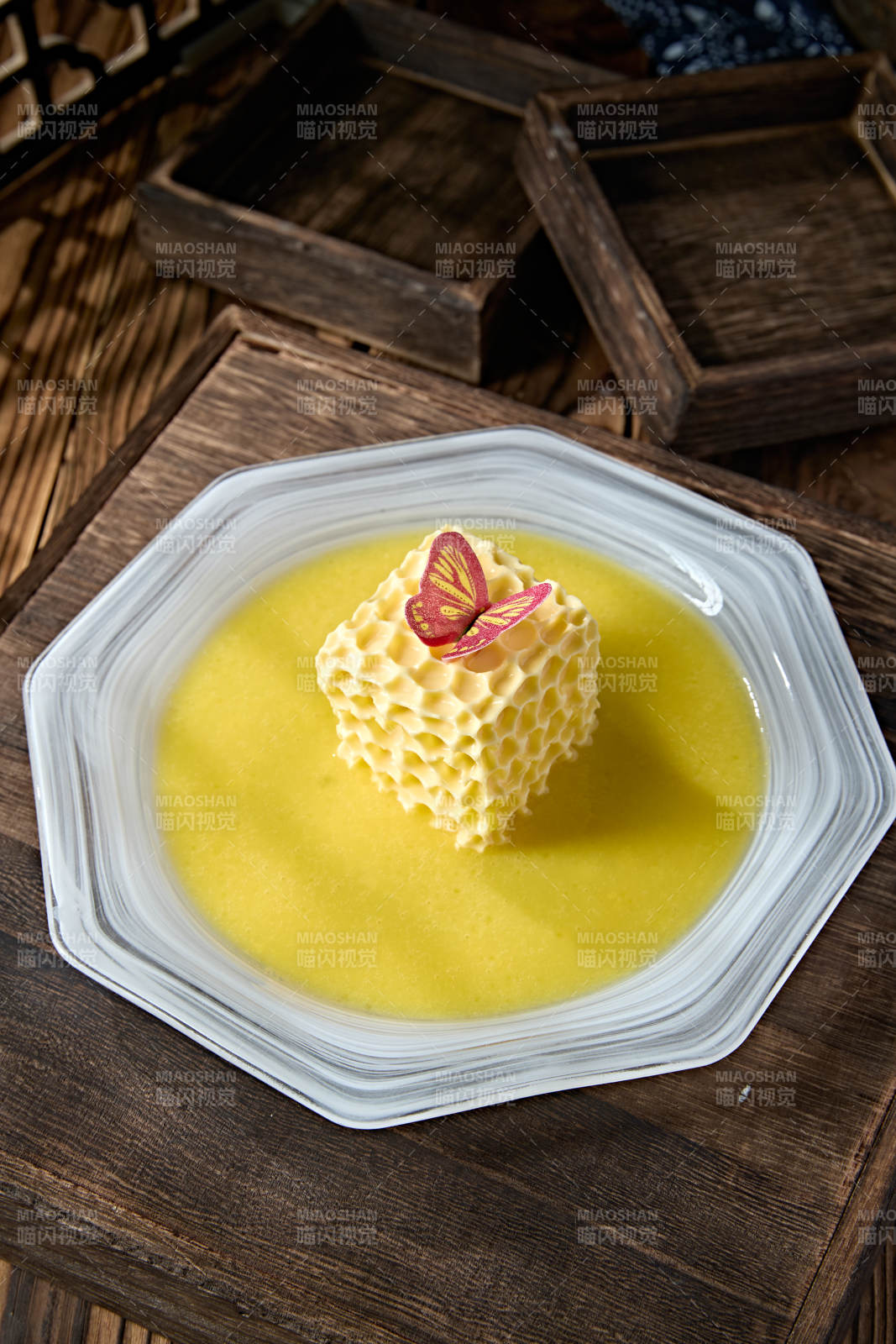 港式茶餐鸡蛋鲜奶香滑布丁图片