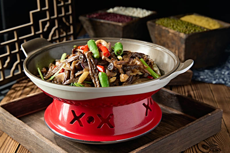 杭椒蒜香锅仔茶树菇图片