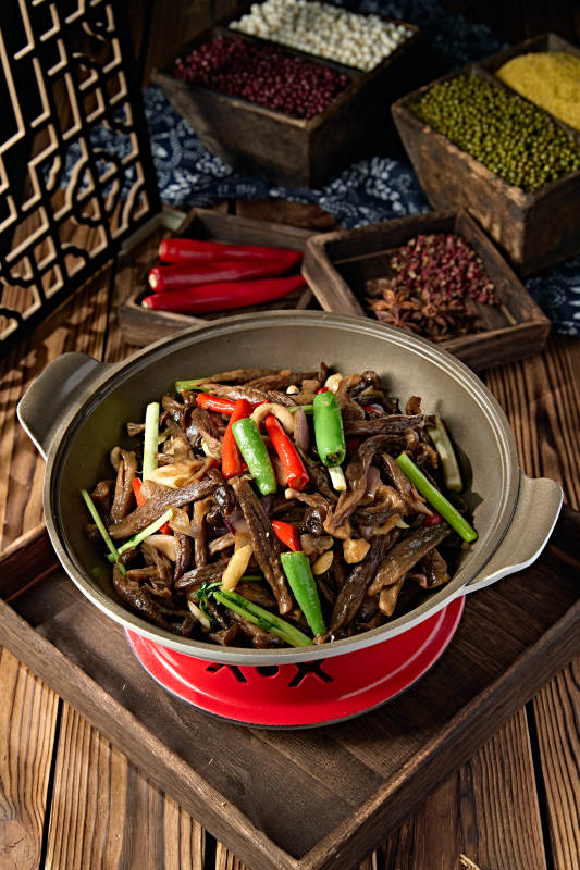 杭椒蒜香锅仔茶树菇图片