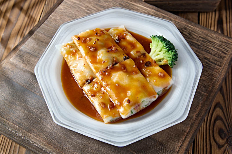 港式茶餐传统广式牛肉肠粉图片