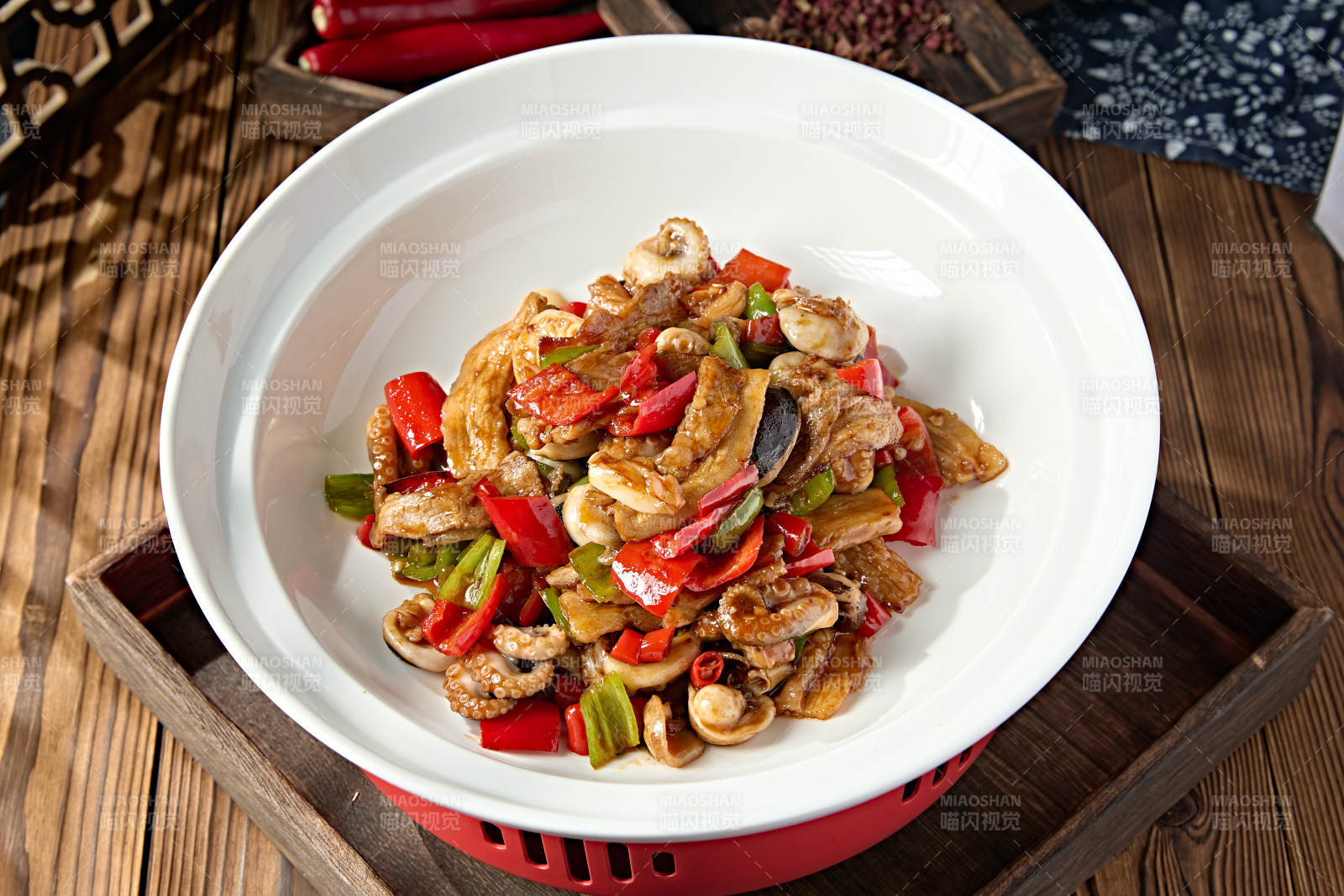 石锅彩椒五花肉辣炒小八爪图片