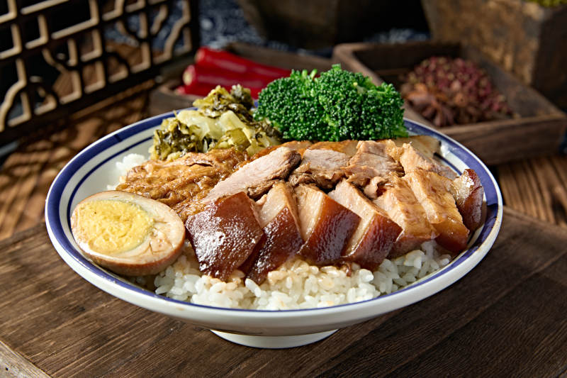 重庆卤味套餐饭-猪脚肉卷双拼套饭图片