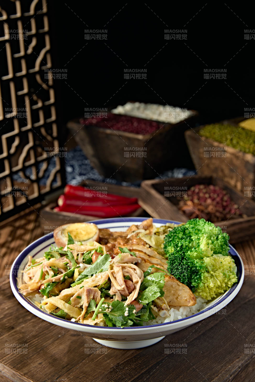 重庆卤味套餐手撕鸡卤味双拼饭图片