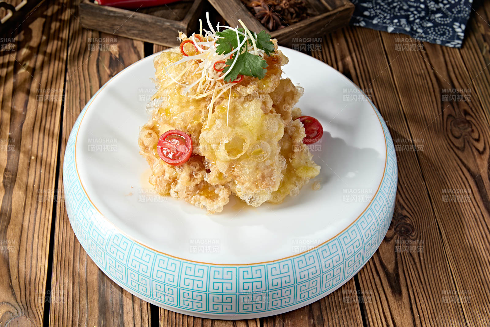 经典东北美食干炸锅包肉图片