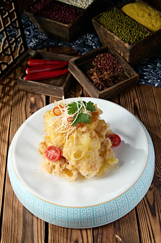 经典东北美食干炸锅包肉图片